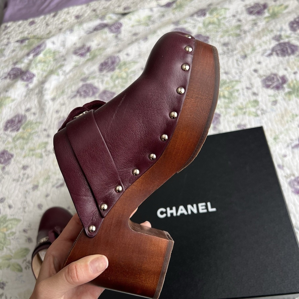 Chanel Burgundy Leather Camellia Flower Studded Platform Clogs 2023 IT 40 - Picture 8 of 16